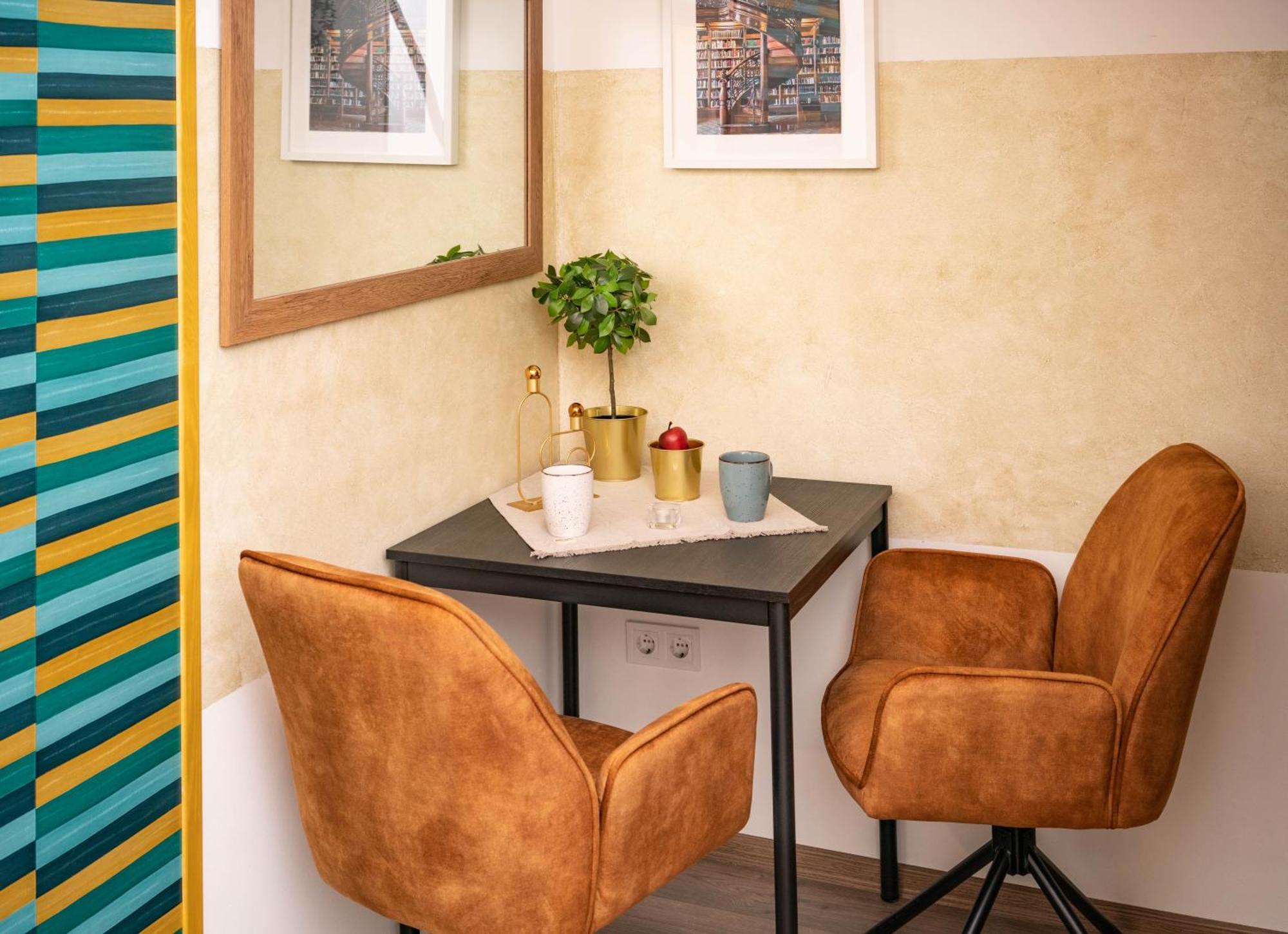 Appartement Free Parking -corvin Palace Residence-3bdrm,6ppl,wifi,ac
