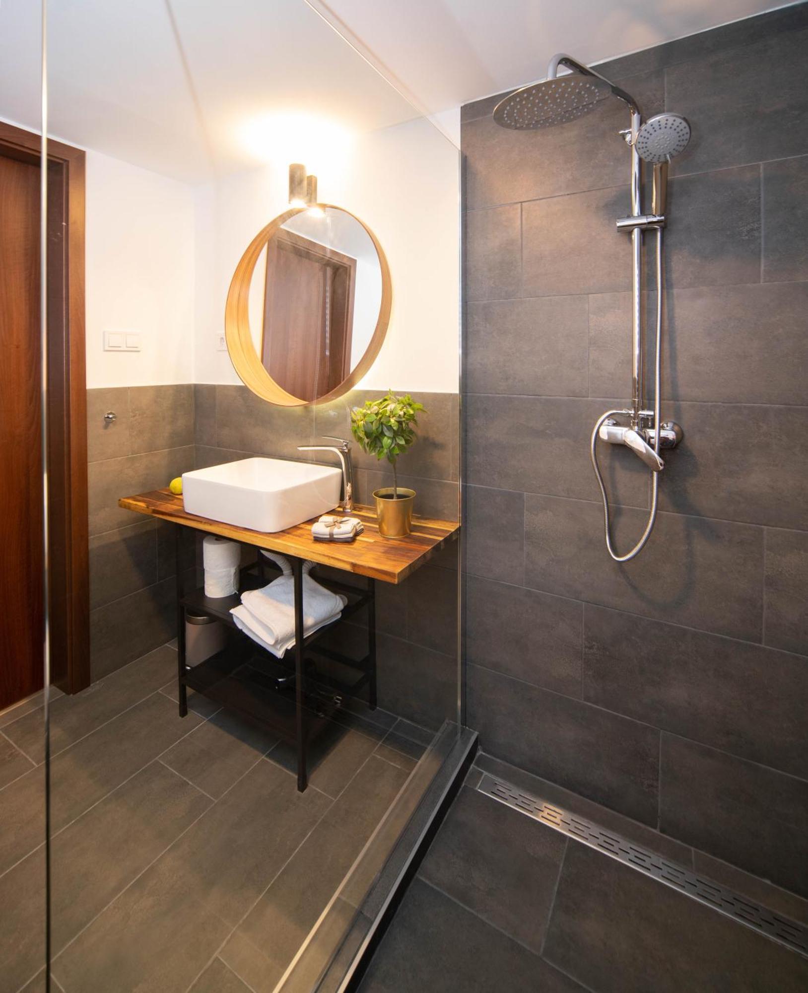 Apartment Free Parking -corvin Palace Residence-3bdrm,6ppl,wifi,ac Budapest