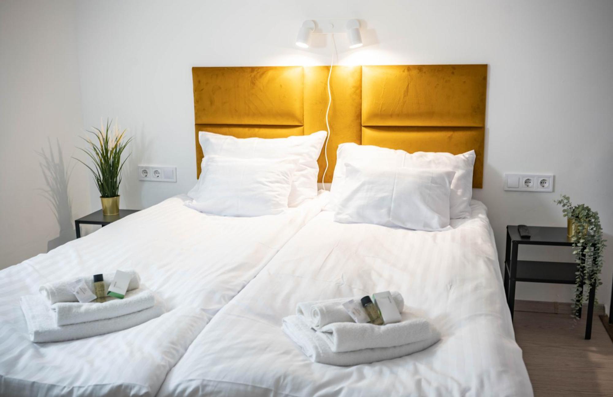 Apartment Free Parking -corvin Palace Residence-3bdrm,6ppl,wifi,ac Budapest