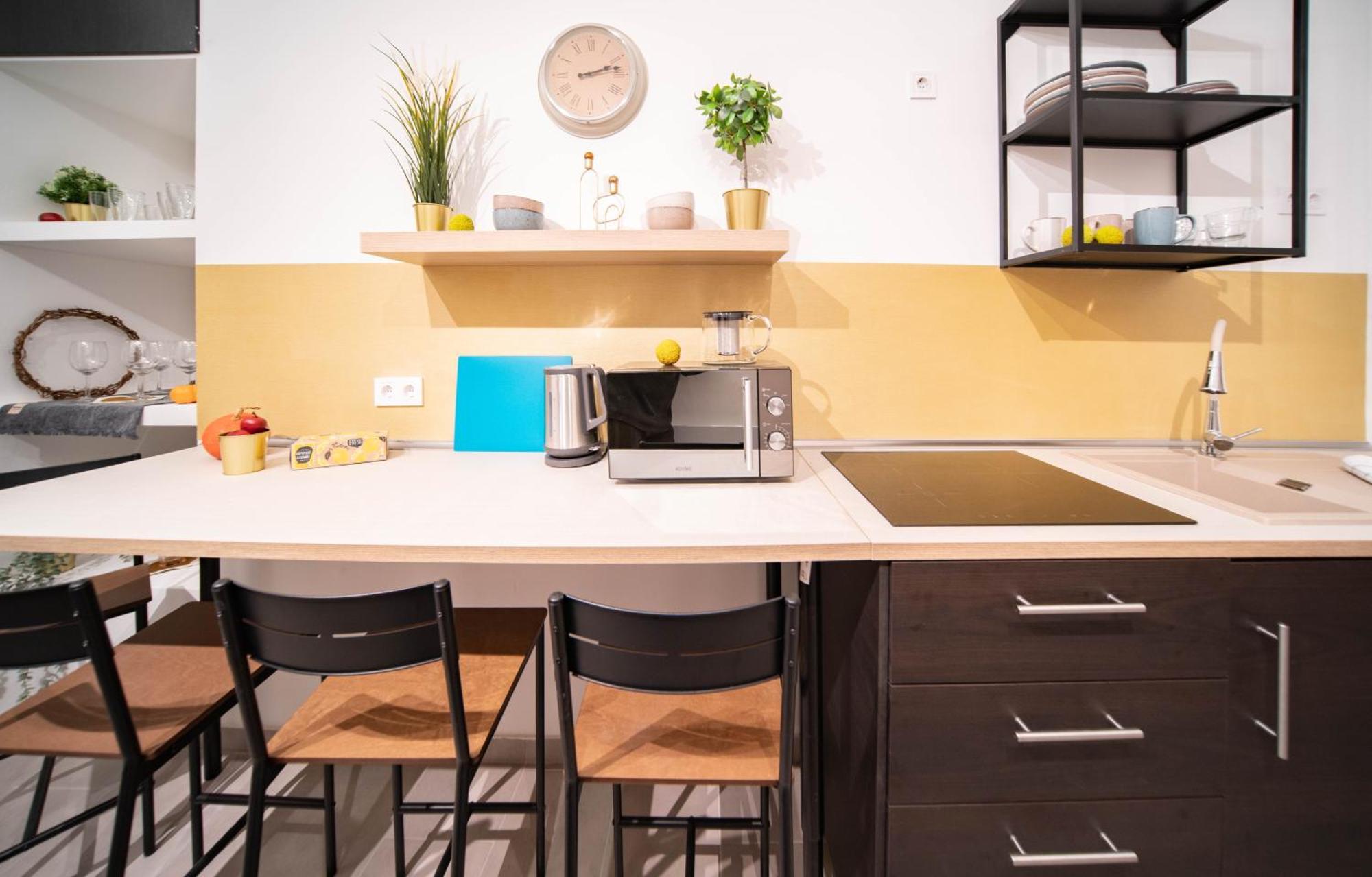 Apartment Free Parking -corvin Palace Residence-3bdrm,6ppl,wifi,ac